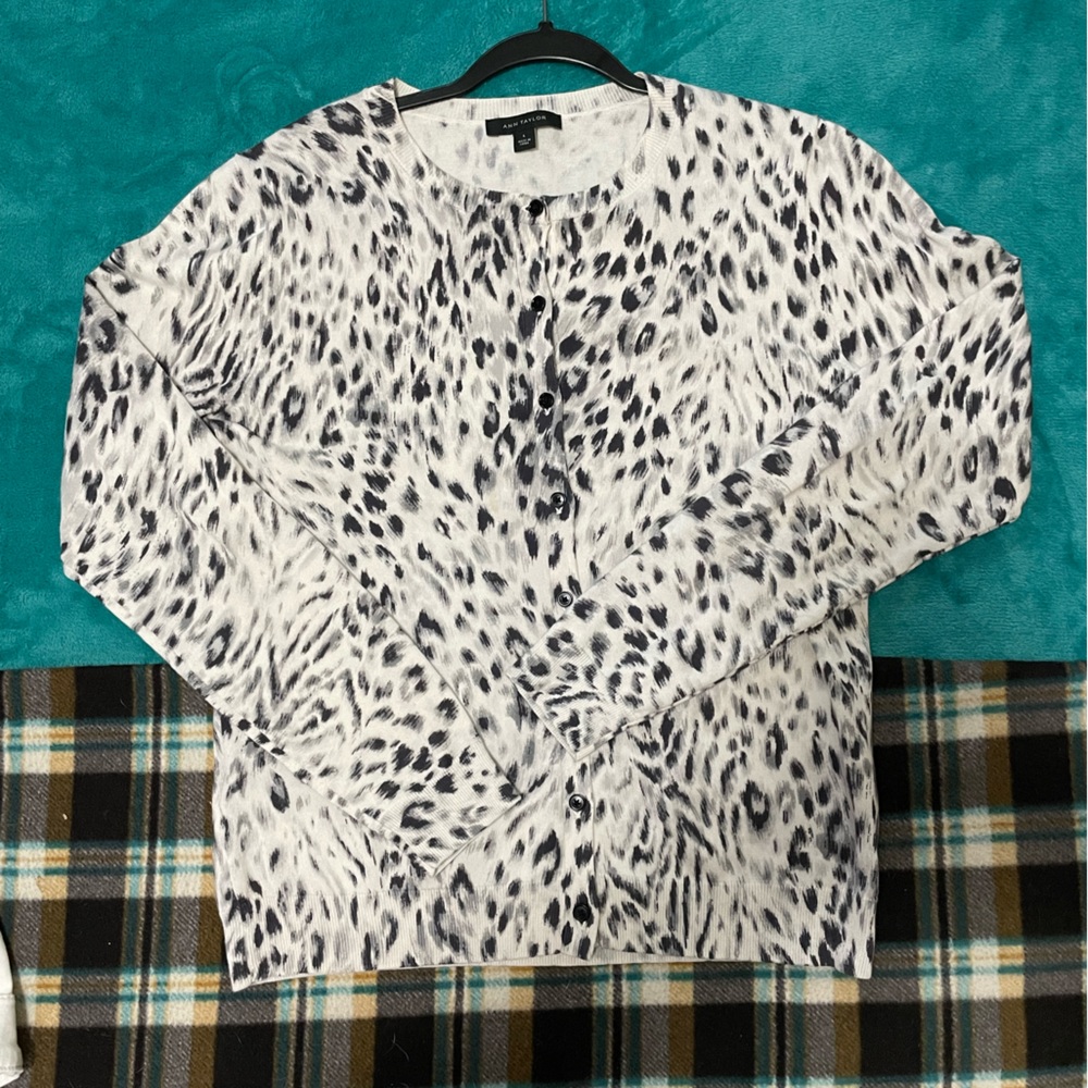 Ann Taylor grey black and ivory leopard cardigan sweater. 100% cotton.